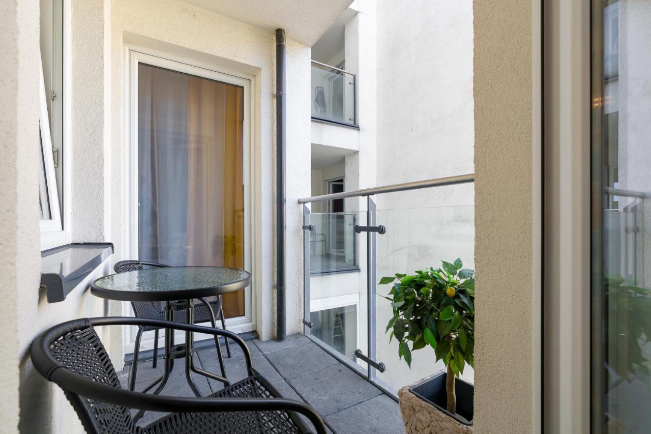Sleepway Apartments - Garbary 95-75D Poznan Exterior foto
